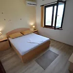 5893a Kožino